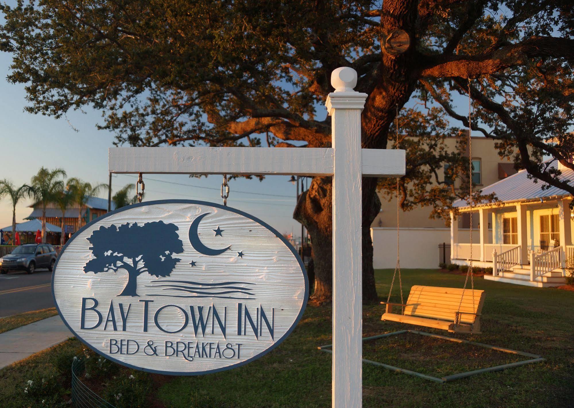 Bay Town Inn Bay St. Louis Bagian luar foto